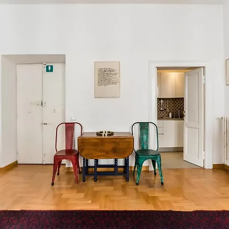 A Promenade In The Best Of Apartamento