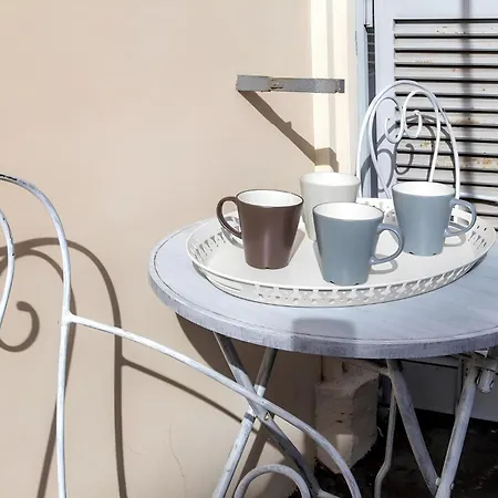 A Promenade In The Best Of Apartamento